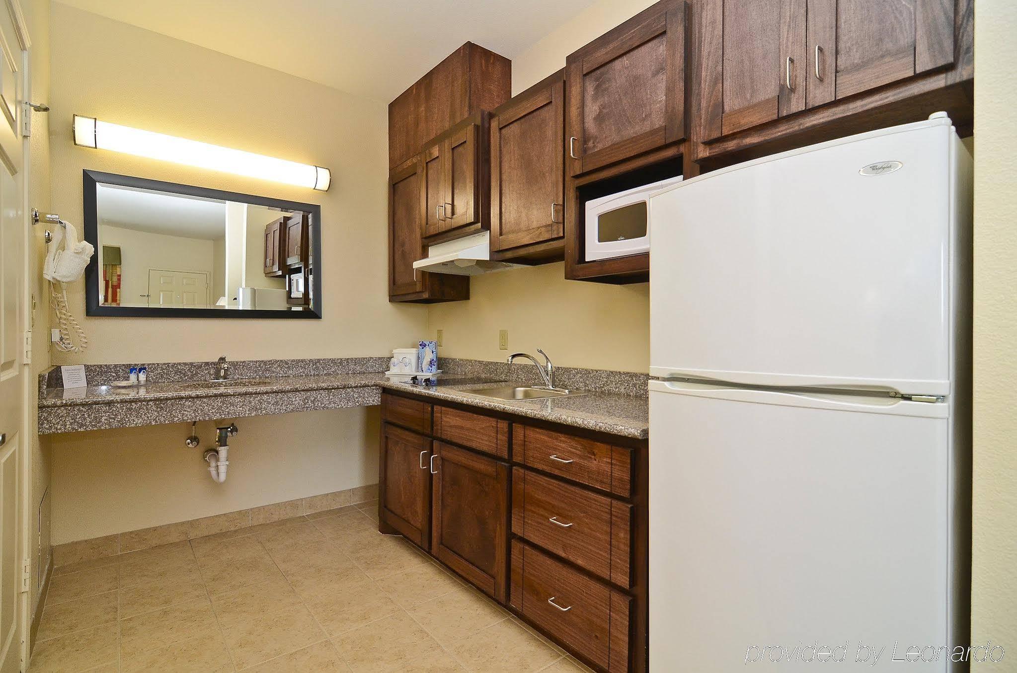 Americas Best Value Inn & Suites Tomball Buitenkant foto